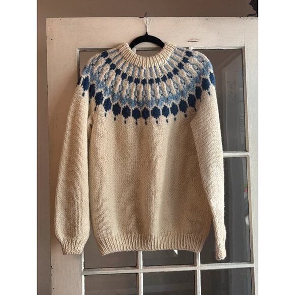 Beautiful Vintage Hand Knit Blue and White Wool Sweater - Picture 2 of 7